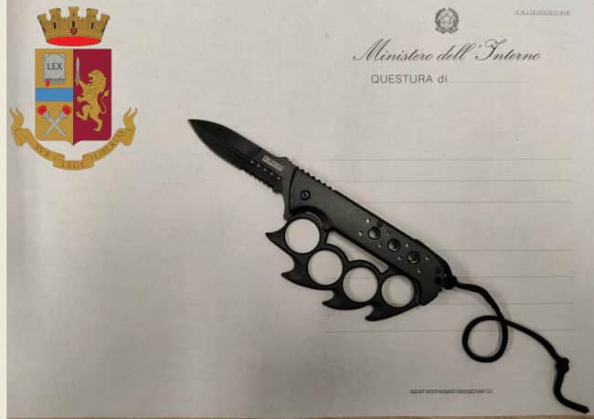 Controlli all’aeroporto di Catania, due passeggeri bloccati con oggetti atti ad offendere