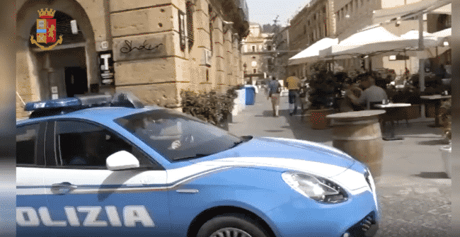 Ruba una valigia porta attrezzi da una impresa del centro storico, individuato e denunciato – IL VIDEO
