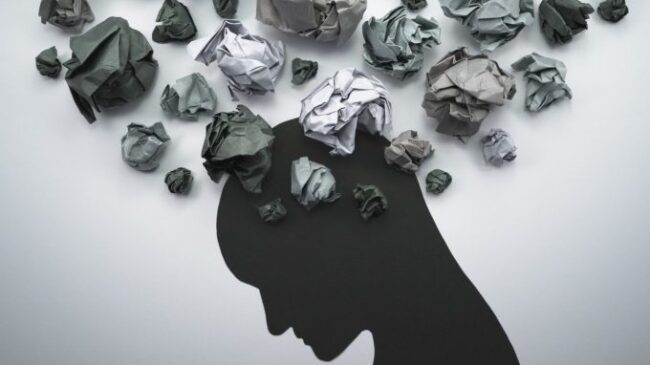 Prevenzione del suicidio, cosa scatta nella mente di chi decide di farla finita? Le risposte della psicologa