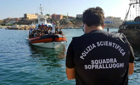 Lampedusa, ancora sbarchi: 191 migranti giunti nell’Isola