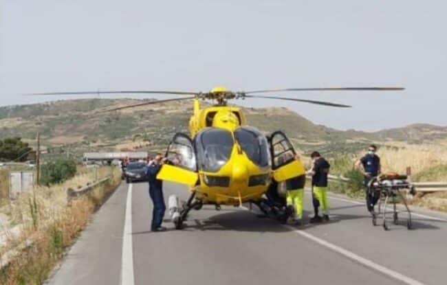 Grave incidente per un sorpasso, 26enne in codice rosso a Catania