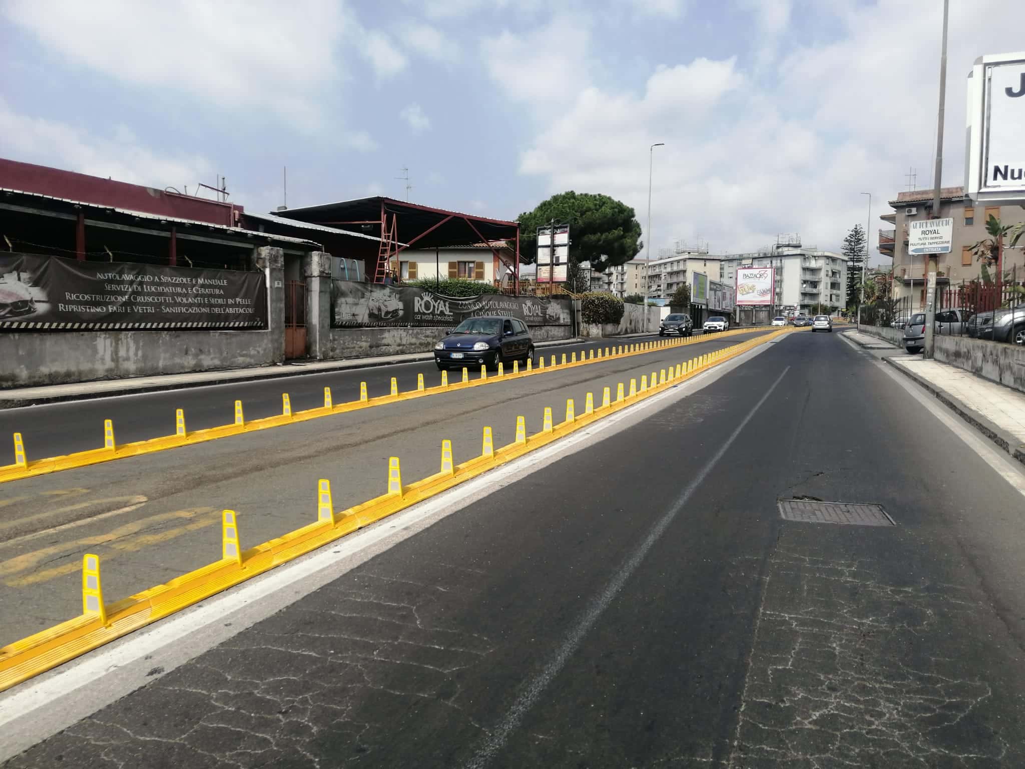 Catania, in corso la posa dei nuovi cordoli della linea Brt. Cardello: “Si progetti anche piano di protezione”