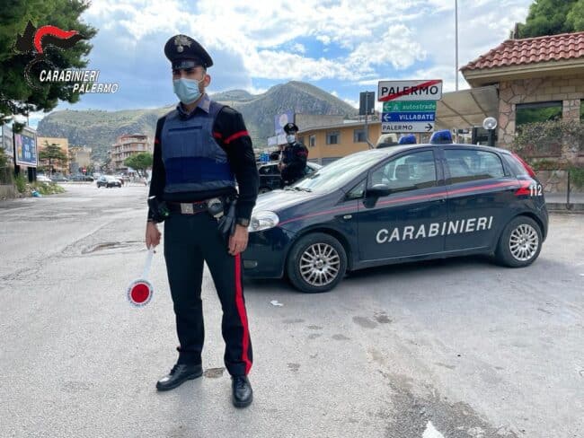 In casa con droga e volatili specie protetta: si aprono le porte del carcere per 29enne