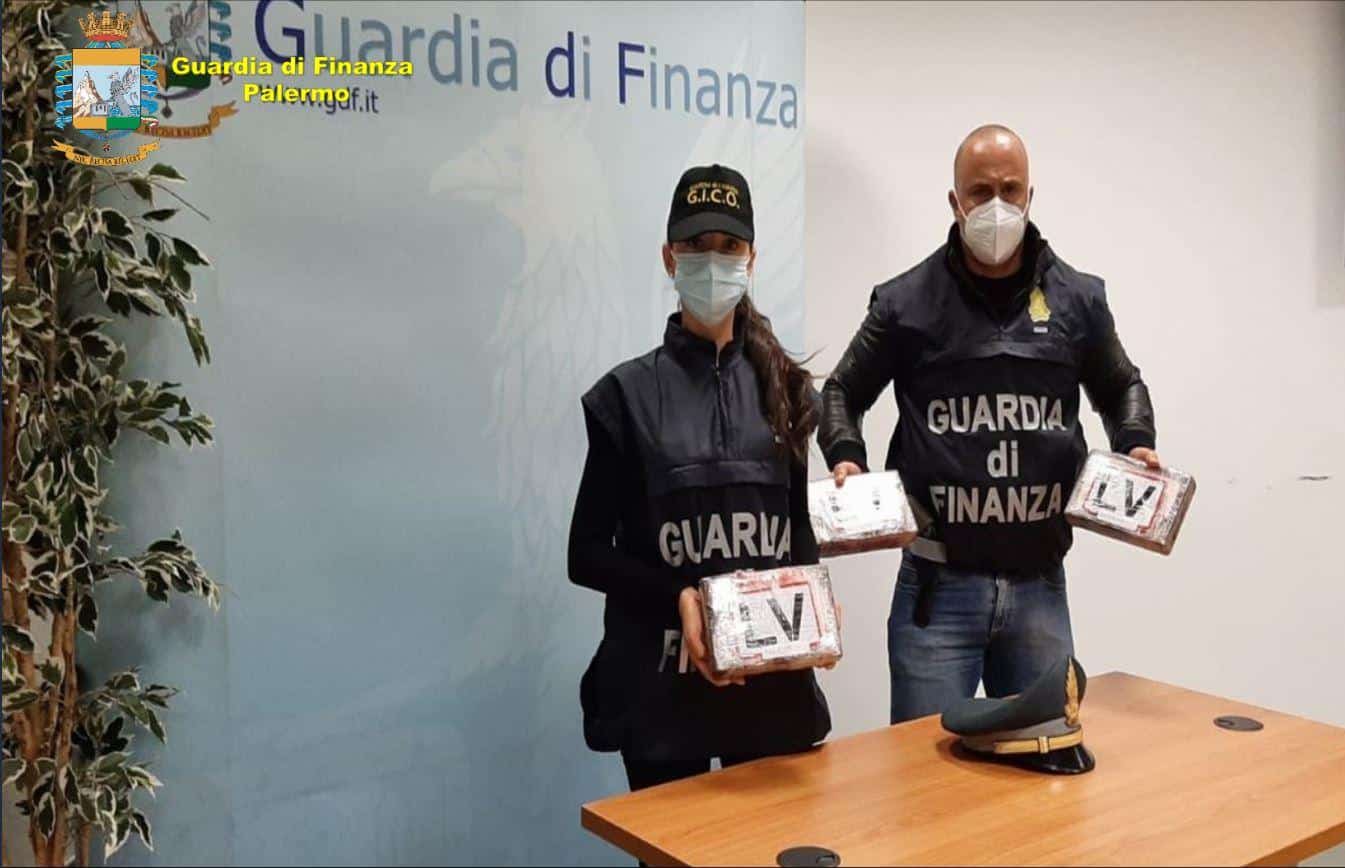 Palermo, sequestrati 3,5 Kg di cocaina in casa di una coppia – FOTO e VIDEO