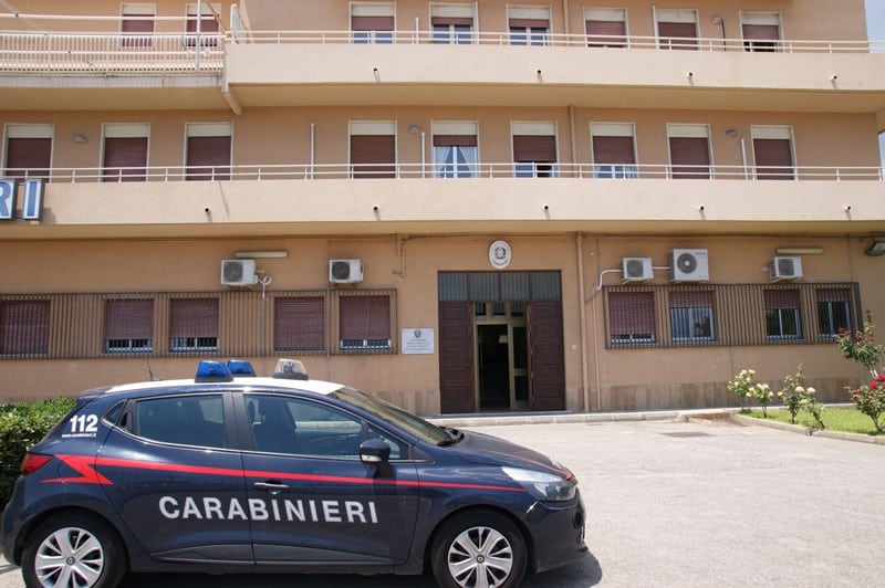 Tenta di rubare un furgone ma il colpo va male, 46enne fermato dai carabinieri: scattano le manette