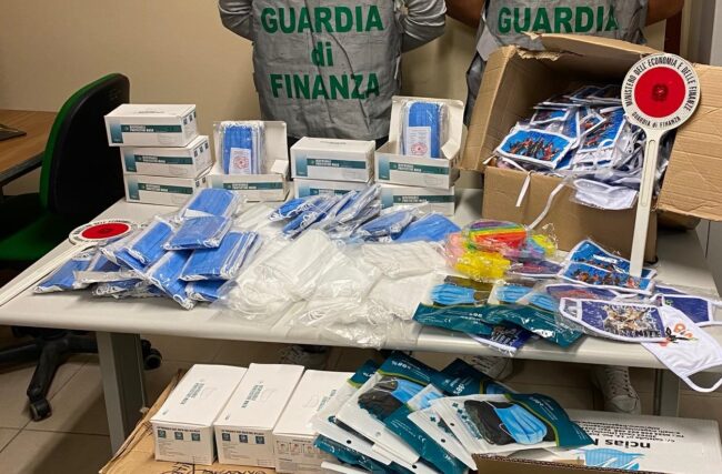 Caltanissetta, sequestrati oltre 8mila articoli in violazioni alle norme di sicurezza – FOTO