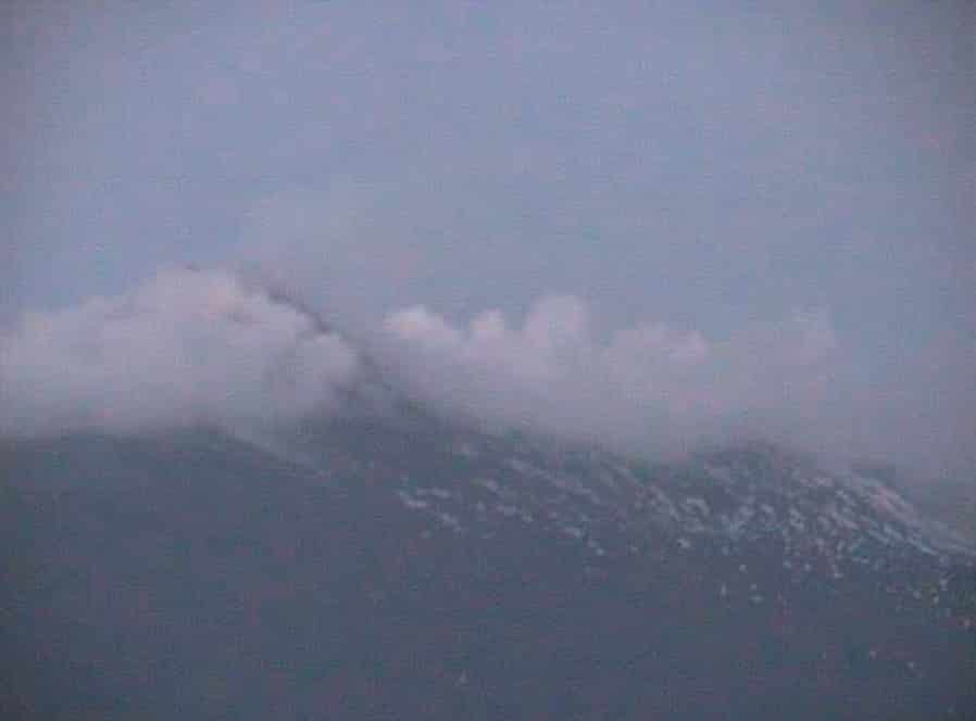 Etna “agitata”, tremore vulcanico in aumento ed esplosioni dal Cratere di Sud-Est: eruzione alle porte?