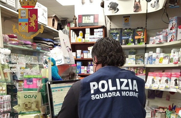 Rapina a mano armata, paura per il titolare di un negozio di Catania: l’autore è un pluripregiudicato