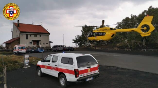 Escursionista e turisti si perdono sull’Etna, il Soccorso Alpino li salva: il resoconto degli interventi