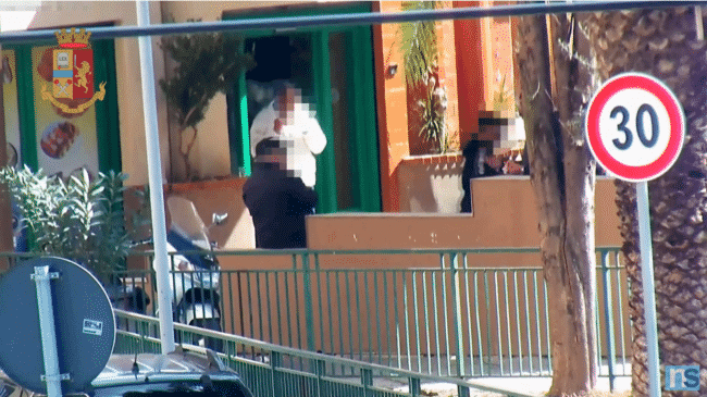 Duro colpo a una delle più fiorenti piazze di spaccio “al minuto” di Palermo – VIDEO