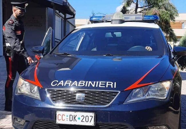 Furto e resistenza a pubblico ufficiale, nei guai due extracomunitari: l’operazione dei carabinieri