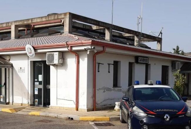 Violenza nel Catanese, picchia l’ex e la madre intervenuta per difenderla: arrestato, era già stato denunciato