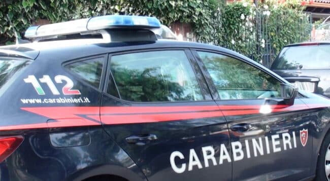 Violenta rapina nel Catanese, 26enne derubato di due cellulari: uno dei rapinatori era un suo conoscente