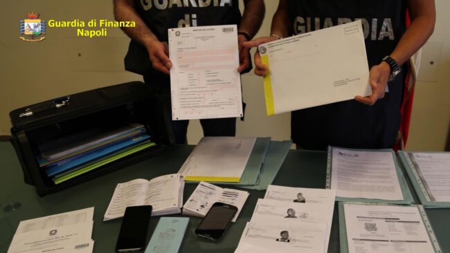 Possesso, fabbricazione documenti falsi e ricettazione: arrestati 7 extracomunitari – VIDEO