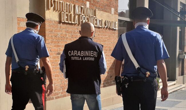 Falsi braccianti agricoli e indebite percezioni del Reddito di Cittadinanza: 880 denunciati e 52 arrestati