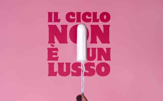 Tampon tax dal 22% al 10%, vittoria culturale prima che economica: gli assorbenti costeranno di meno – SONDAGGIO