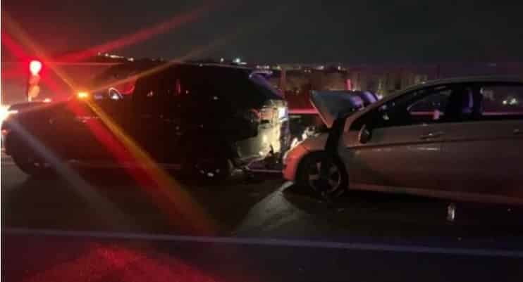 Violento incidente stradale, Mercedes classe B contro Range Rover: 2 feriti in ospedale, auto accartocciate