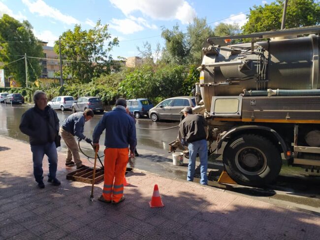 Catania, risolta la perdita d’acqua in via Leucatia
