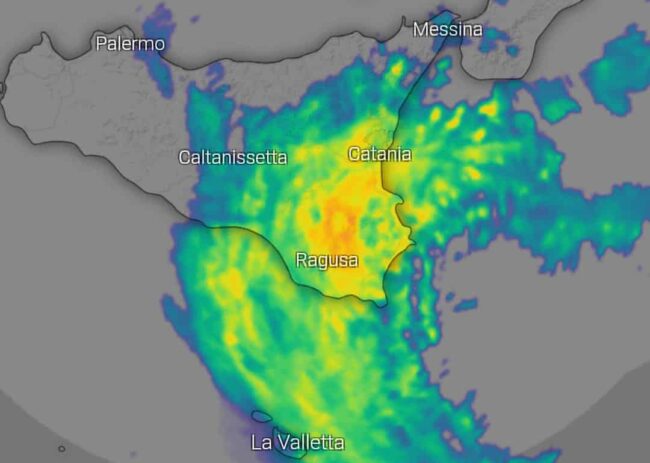 Maltempo, il radar dell’uragano che fa paura: peggioramento in corso su Catania, Siracusa e Ragusa le più colpite