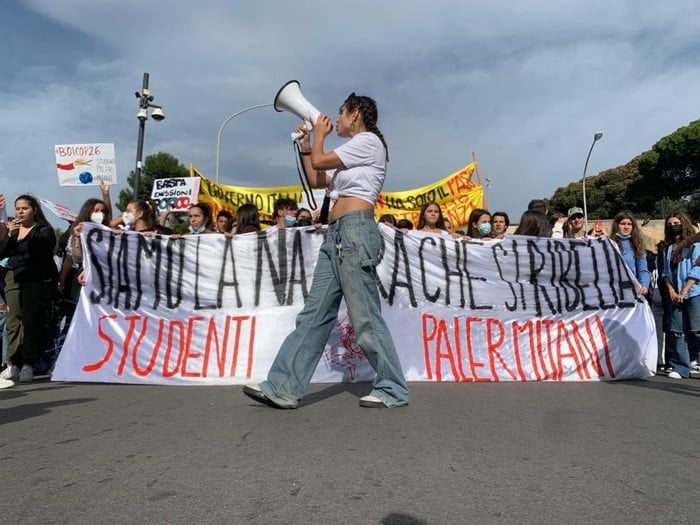 Gli studenti scendono in piazza per difendere l’ambiente, a Palermo lo sciopero globale per il clima