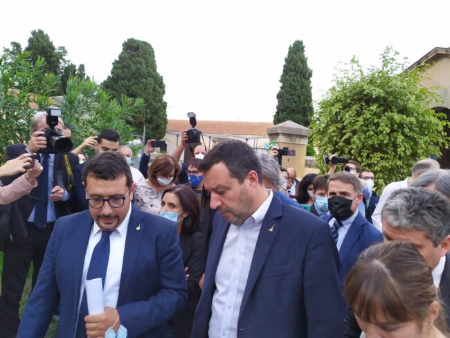 Caos cimiteri di Palermo, manca il personale e 28 salme non possono essere sepolte