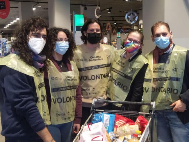 Banco Alimentare, Monsignor Gristina e Marco Biagianti aiutano i volontari della #Colletta21