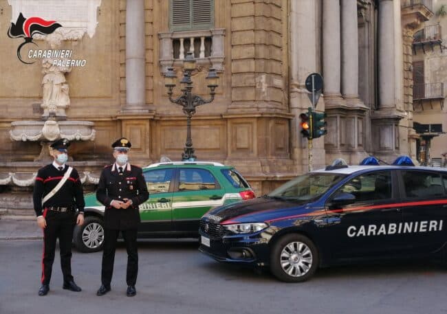 Non si ferma all’alt, tenta la fuga e simula il furto dello scooter: arrestato 20enne a Palermo