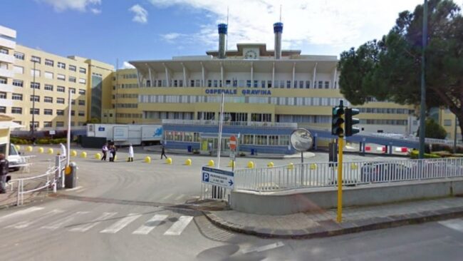 Ospedale di Caltagirone, in Cardiologia medici all’osso e un solo angiografo: la denuncia del Sindaco