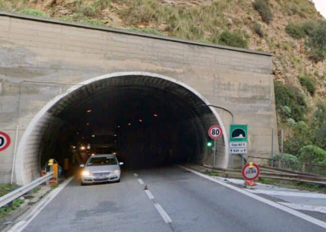Messa in sicurezza delle autostrade A18 e A20, lavori senza sosta: gli orari di chiusura dei tratti interessati