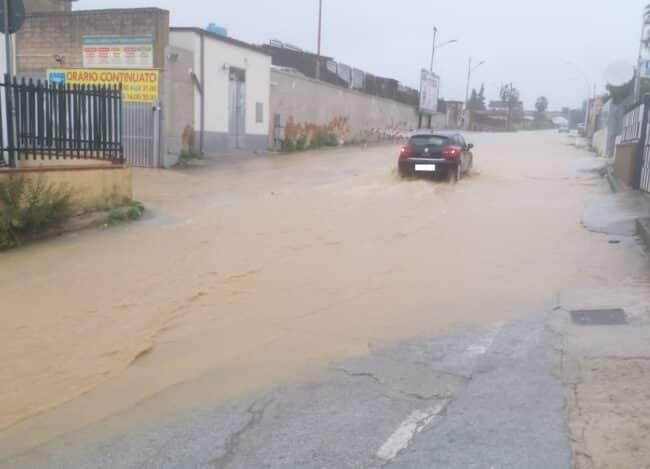 Maltempo, in Sicilia torna la paura: scuole chiuse con l’allerta arancione, attesi forti temporali