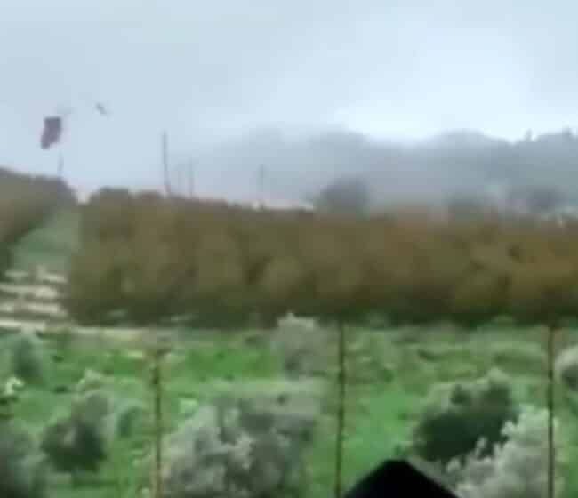 Tromba d’aria in città, le IMMAGINI del disastro: vola tutto, numerosi interventi in corso – VIDEO