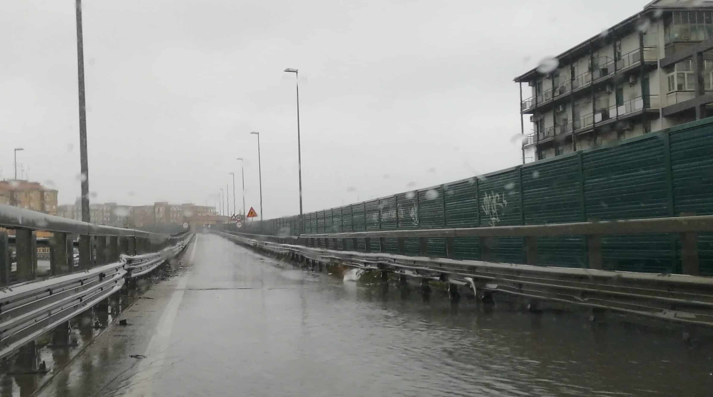 Piogge e sistematici allagamenti a Catania, è forte l’appello di intervenire immediatamente – FOTO
