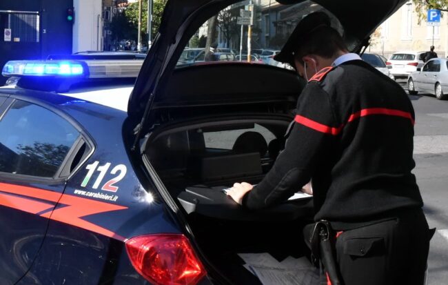 Catania, shopping gratis al centro commerciale per un 41enne: arrestato