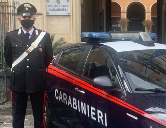 Accoltella la compagna in casa per futili motivi: arrestato 57enne catanese