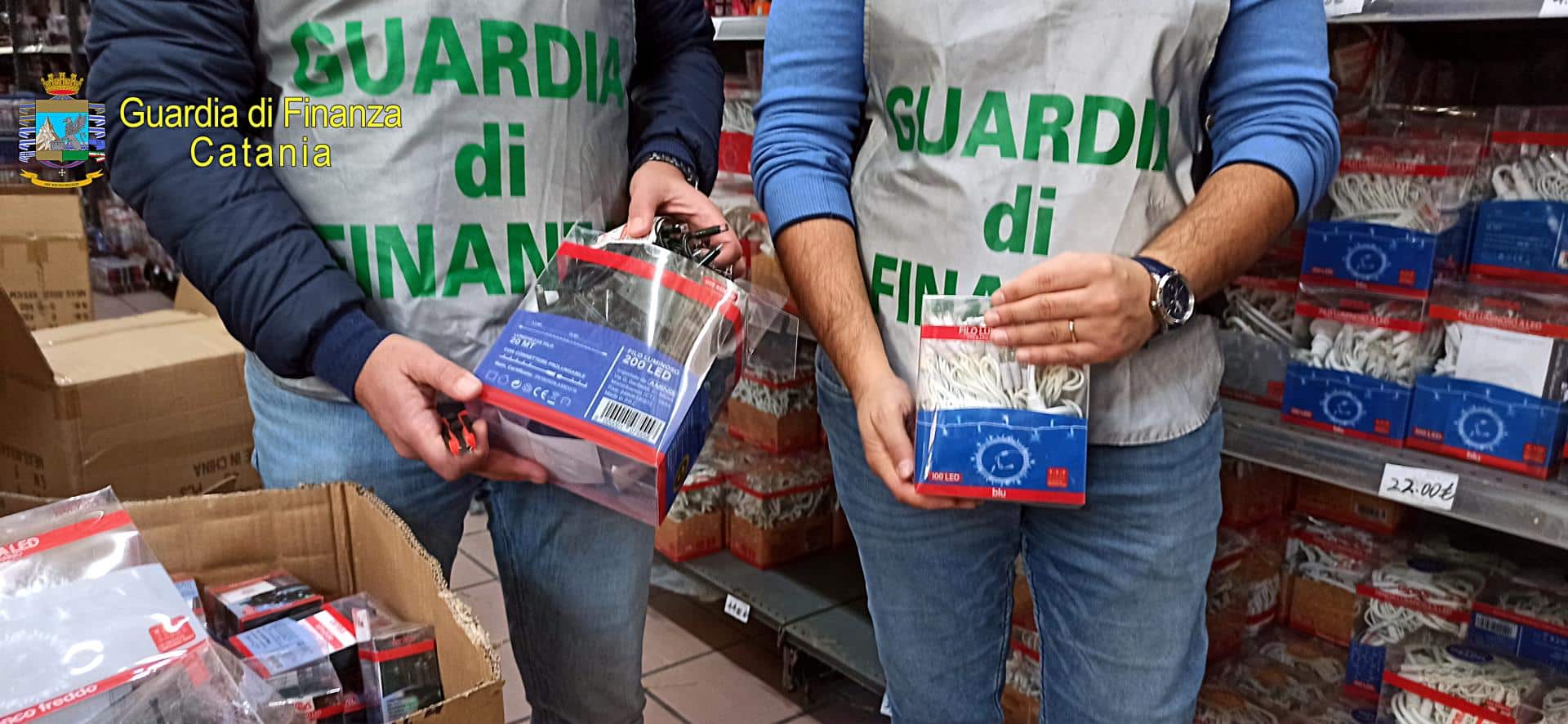 Catania, sequestrate tre milioni di luci natalizie: sanzionato il fabbricante