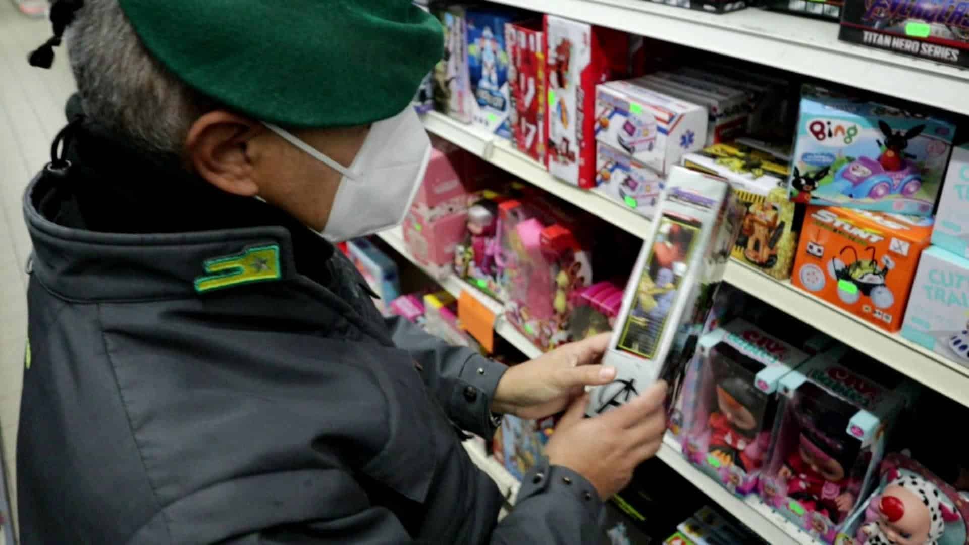 Caltanissetta, sequestrati in provincia oltre 15mila giocattoli e articoli pericolosi