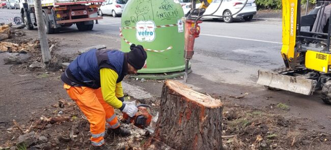 Catania, terminata la prima fase di ripristino del marciapiede in via Braille