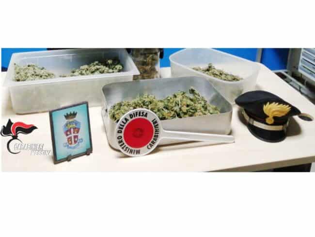 Nascondeva la droga nell’armadio pensando di essere “al sicuro”: beccato dai carabinieri