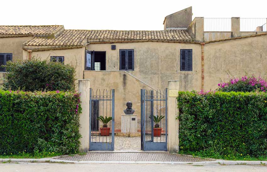 Agrigento, riapre la casa natale di Luigi Pirandello: un nuovo museo fra arte e tecnologia