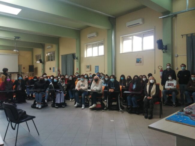 “Finestre” sul mondo e sulla vita del prossimo: l’operato del Centro Astalli e la collaborazione con il liceo “Nicola Spedalieri”