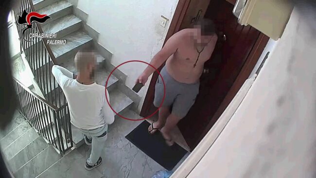 Droga a fiumi in città, 31 persone fermate: macelleria e appartamenti i centri dello spaccio – VIDEO