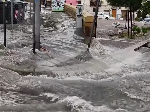 Ancora problemi per il maltempo in Sicilia, esonda il fiume Papireto. Amap: “Al lavoro per limitare disagi”