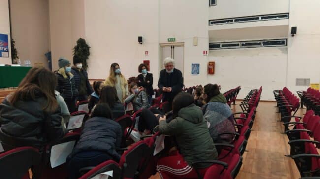 Diritti, informazione e prevenzione sull’HIV: i temi dell’incontro dell’Associazione LHIVE con gli studenti del Gemmellaro 