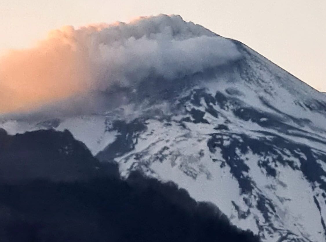 Etna, colata di lava in raffreddamento: gli ultimi aggiornamenti dell’Ingv