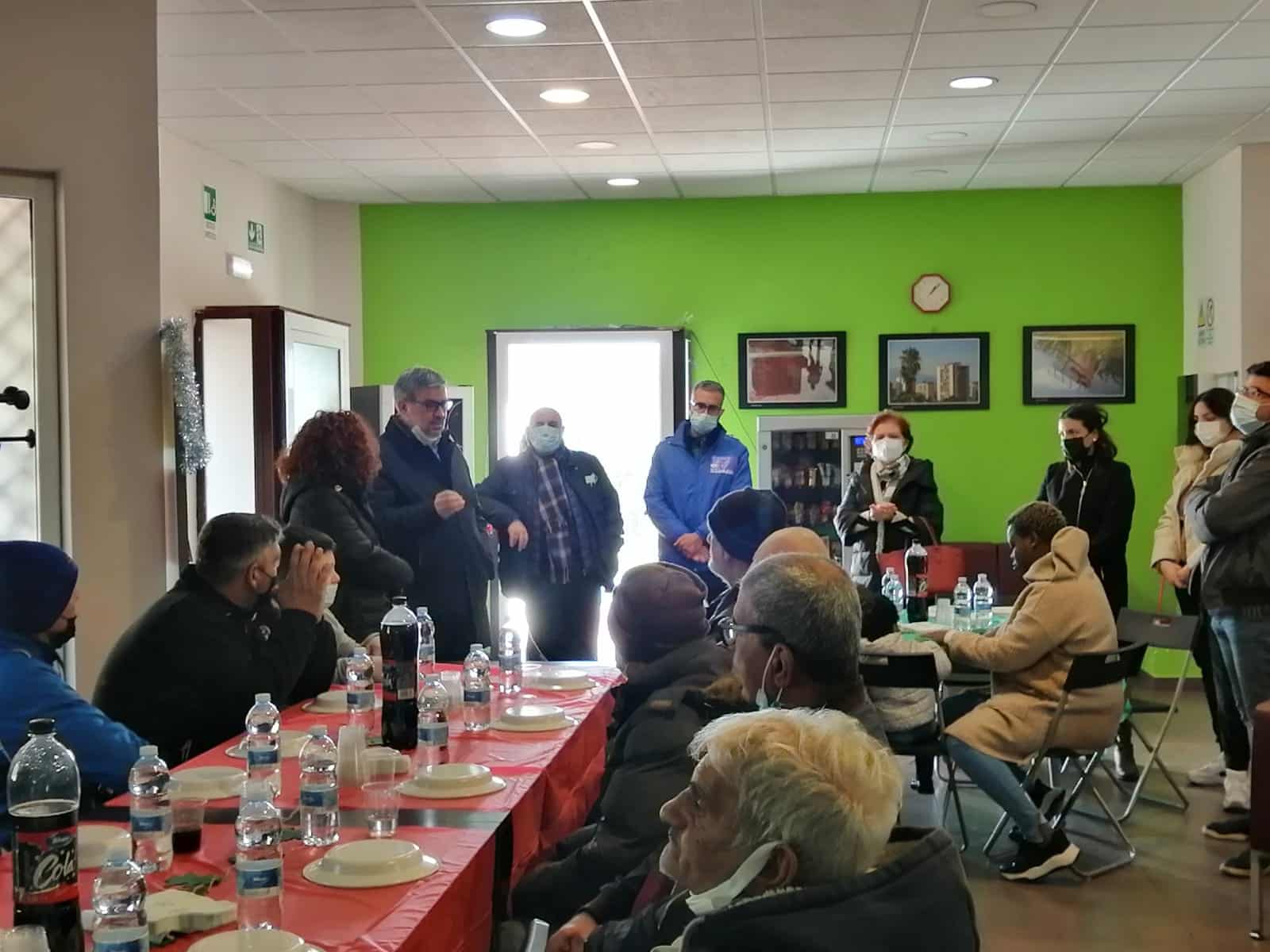 Servizi sociali a Librino: iniziativa “Pacchi Scalda Cuore” per i senza fissa dimora e famiglie in condizioni di povertà nella villa Fazio