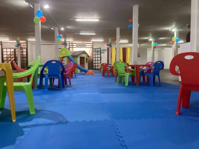 Covid, oggi vaccino per 500 bambini alla Fiera del Mediterraneo. Musumeci: “Tappa importante”