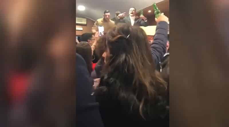 Una festa senza alcun tipo di precauzione anti-Covid: presente anche un carabiniere – VIDEO