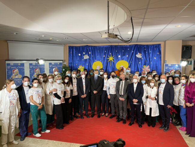 Festa di Natale al Dipartimento Materno-Infantile del Garibaldi: infinite emozioni e premi consegnati