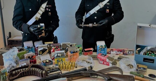 Scovato e sequestrato arsenale “rurale” in casa, in arresto un pastore 43enne