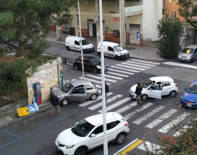 Catania, ennesimo incidente nel quartiere Borgo-Sanzio. Il comitato Vulcania: “Il Comune intervenga”